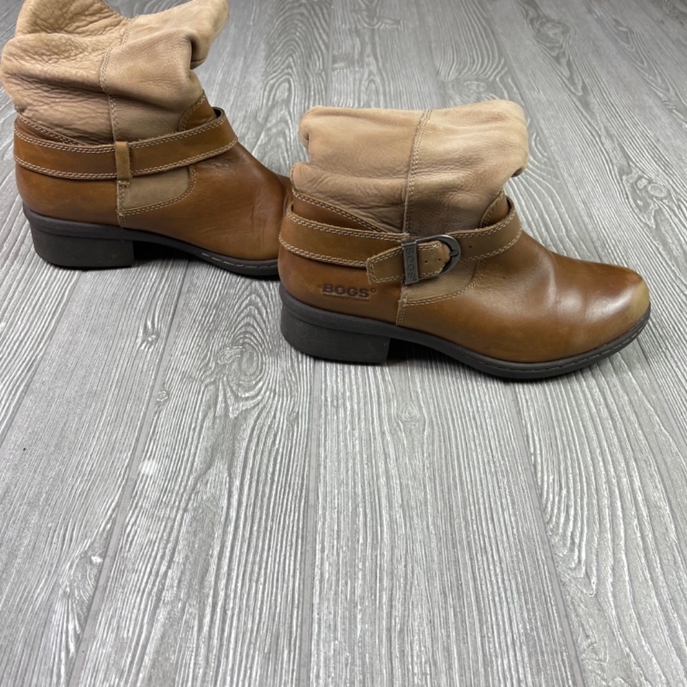 BOGS Leather Ankle Boots Women’s size 7 Tan Brown Waterproof Comfort Active